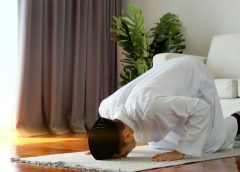 dicintai Allah